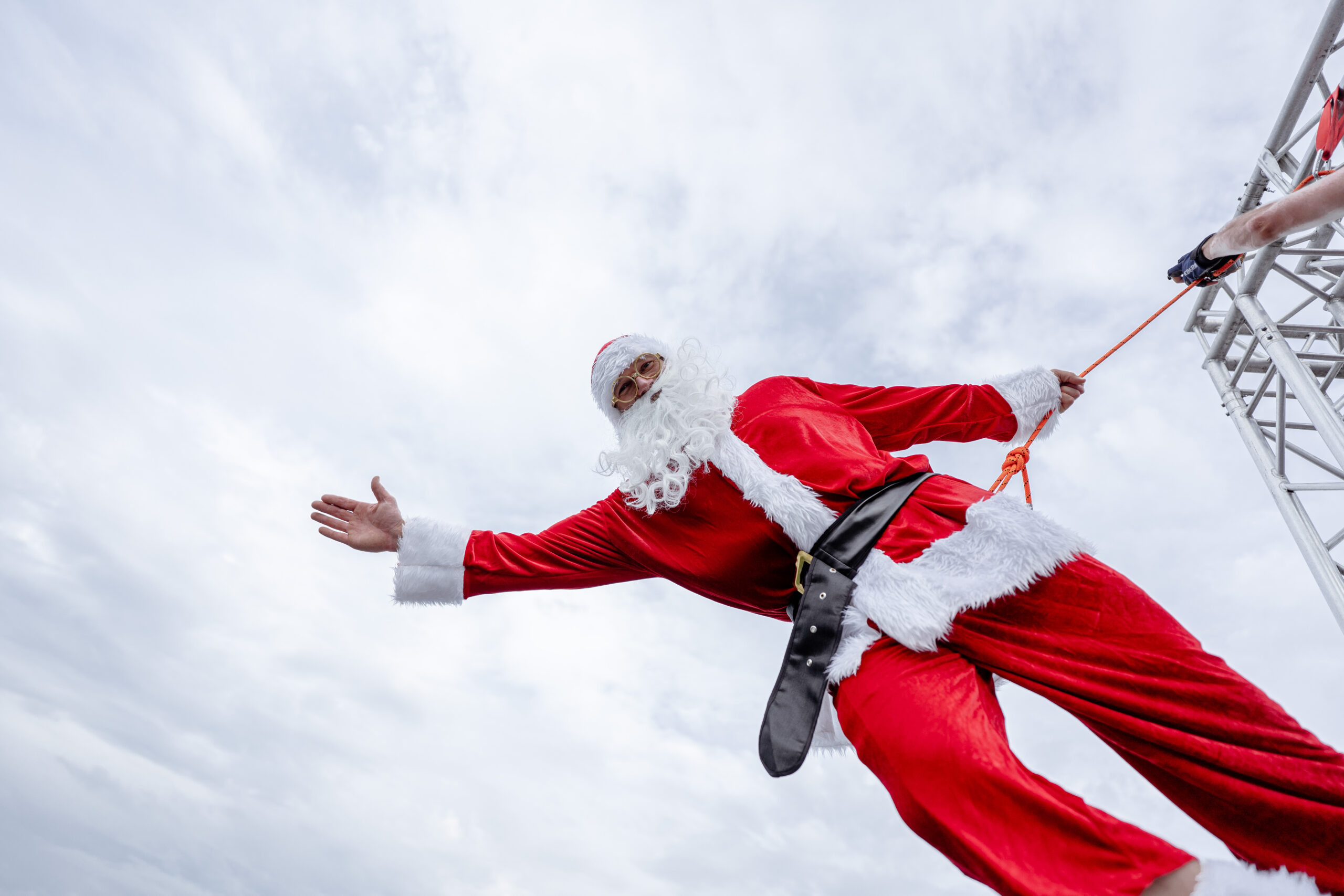 santa claus waving his hand